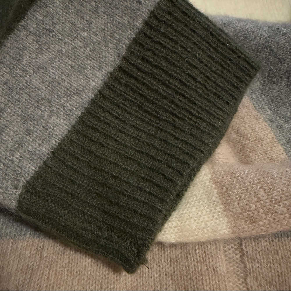 Luxurious Cashmere Sweater NWT & NWOT - Picture 9 of 14